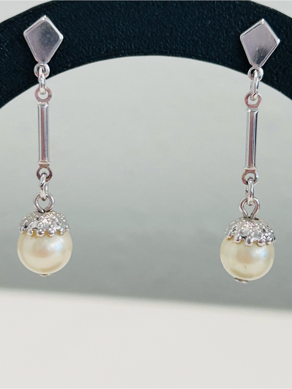 Vintage Avon Dangle Earrings Imitation Pearl Drop Silver Tone Bar Pierced Dainty